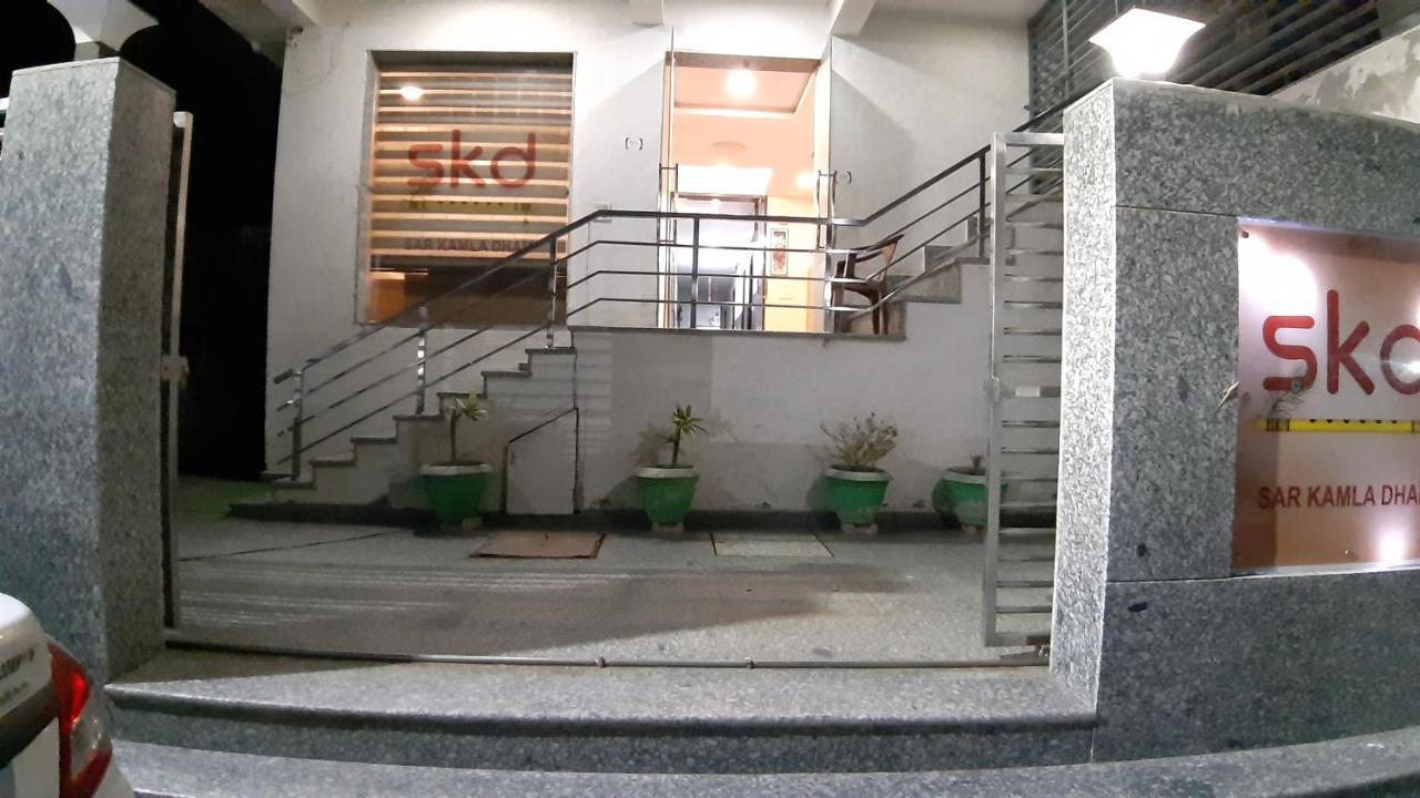 Hotel Sar Kamla Dham Skd Vrindavan Fully Vaccinated Staff Vrindāvan Exterior foto