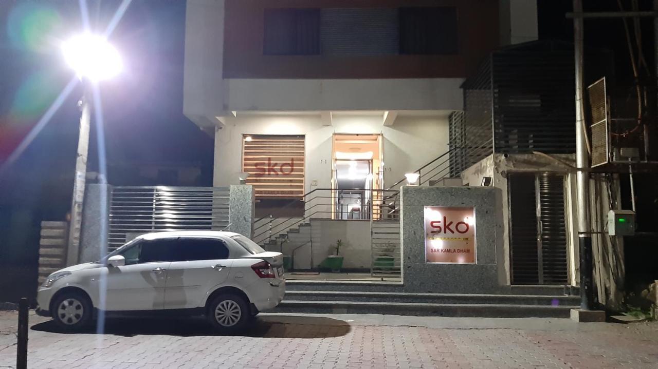 Hotel Sar Kamla Dham Skd Vrindavan Fully Vaccinated Staff Vrindāvan Exterior foto