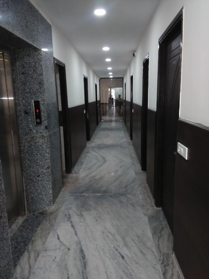 Hotel Sar Kamla Dham Skd Vrindavan Fully Vaccinated Staff Vrindāvan Exterior foto
