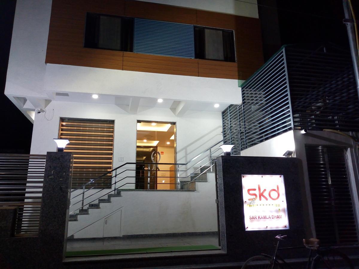 Hotel Sar Kamla Dham Skd Vrindavan Fully Vaccinated Staff Vrindāvan Exterior foto