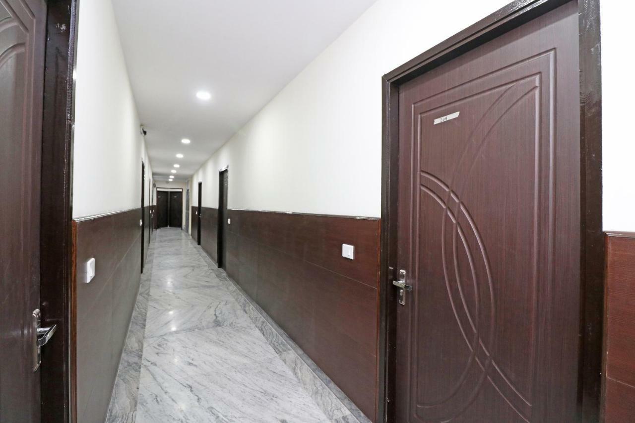 Hotel Sar Kamla Dham Skd Vrindavan Fully Vaccinated Staff Vrindāvan Exterior foto